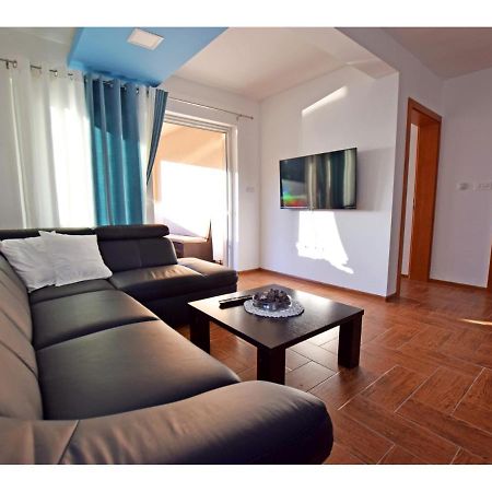 Apartment Dinko ロバニスカ エクステリア 写真