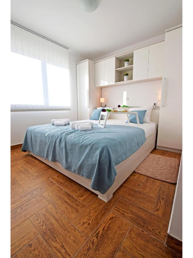 Apartment Dinko ロバニスカ エクステリア 写真