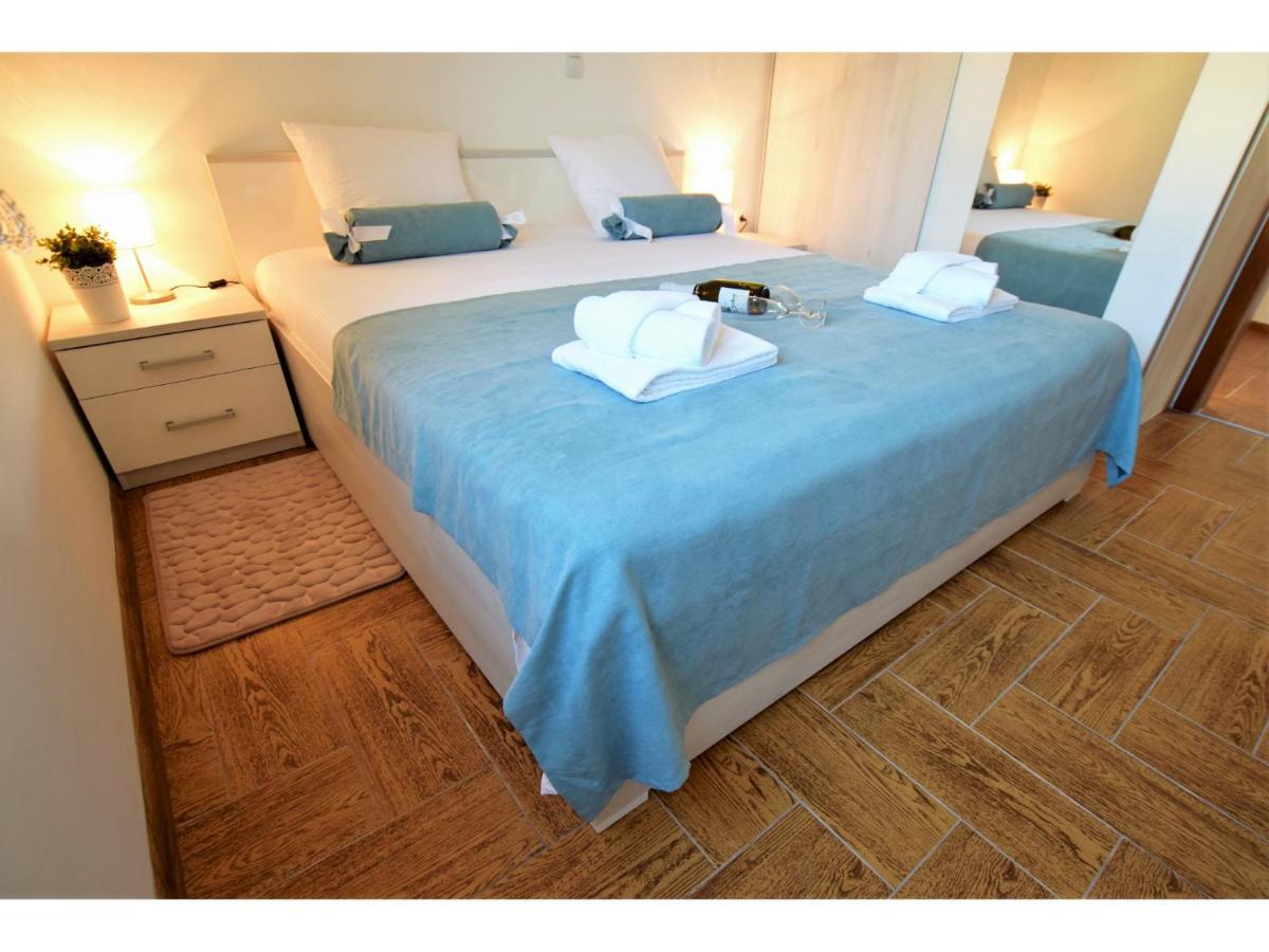 Apartment Dinko ロバニスカ エクステリア 写真