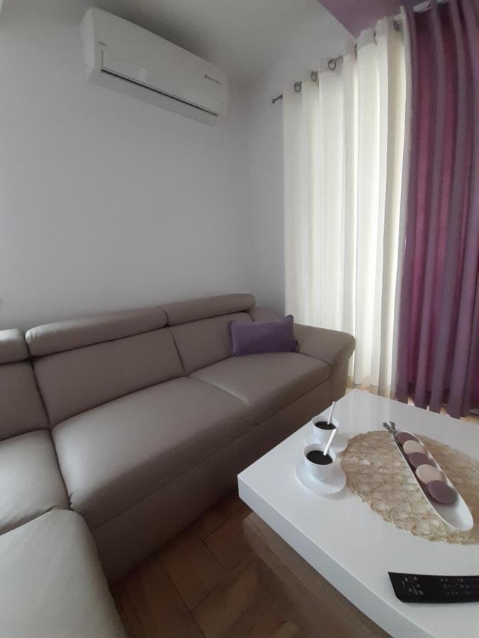 Apartment Dinko ロバニスカ エクステリア 写真