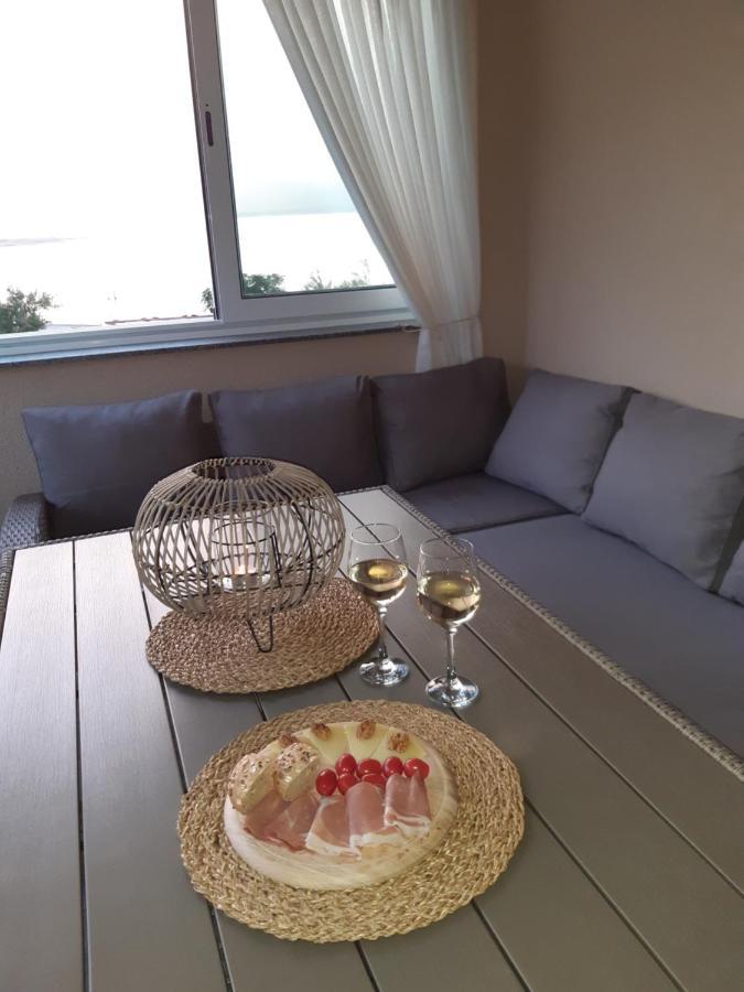 Apartment Dinko ロバニスカ エクステリア 写真